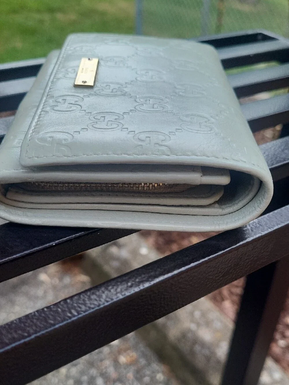 Gucci Embossed GG Leather Wallet with Gold Plaque - Picture 3 of 16